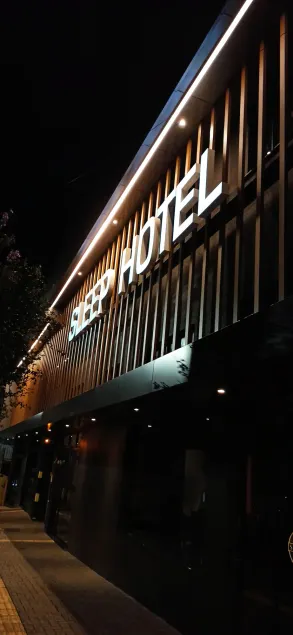 Sleep Hotel - Image 1