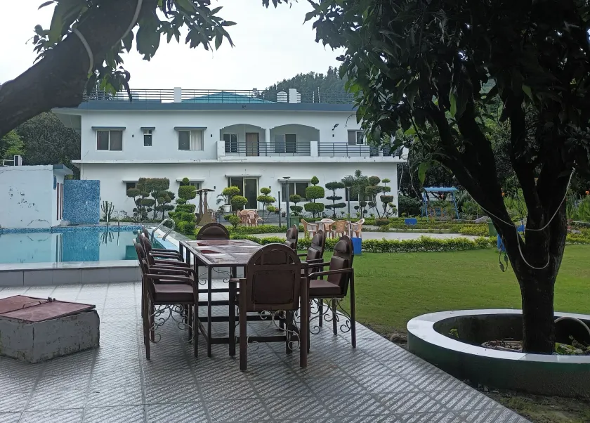 Hotel Katapathar Resort and Restaurant - Image 1