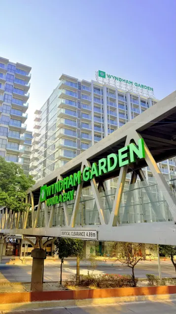 Wyndham Garden Manila Bay - Image 1