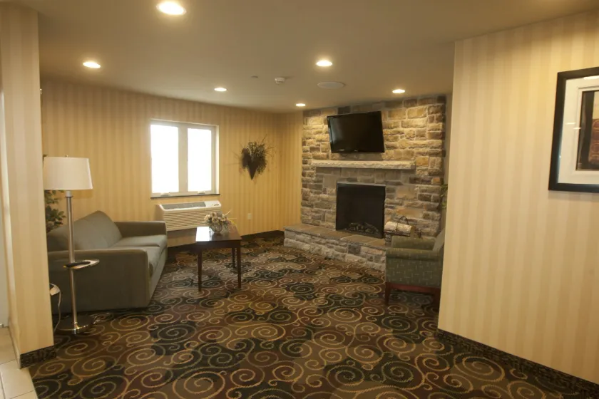 Cobblestone Inn & Suites - Langdon - Lobby