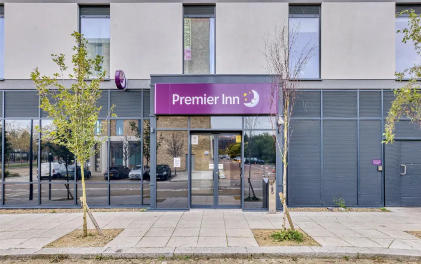 Premier Inn Milton Keynes Central - Avebury Boulevard - Image 1