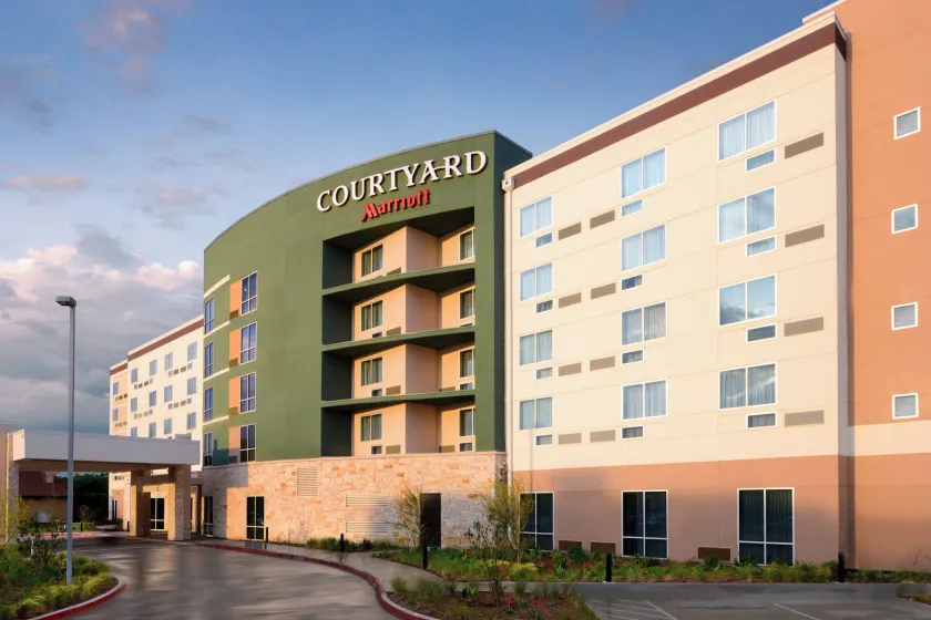 Courtyard by Marriott Dallas Plano/The Colony - Image 1