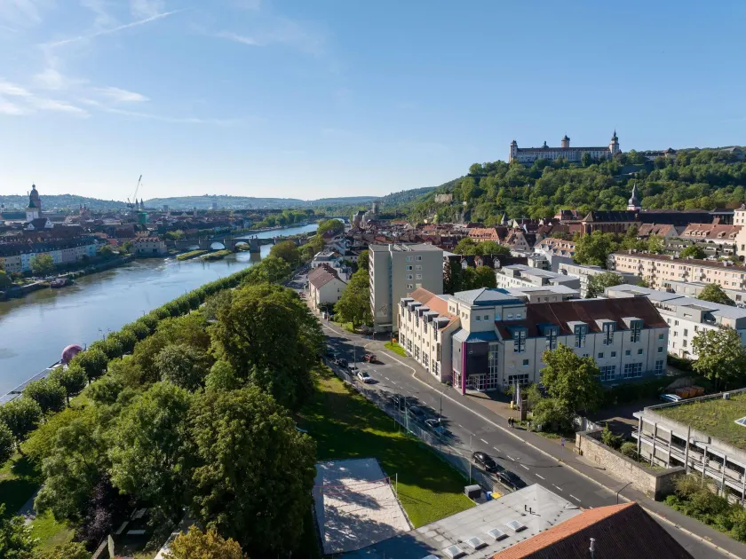 Mercure Hotel Würzburg am Mainufer - Image 1