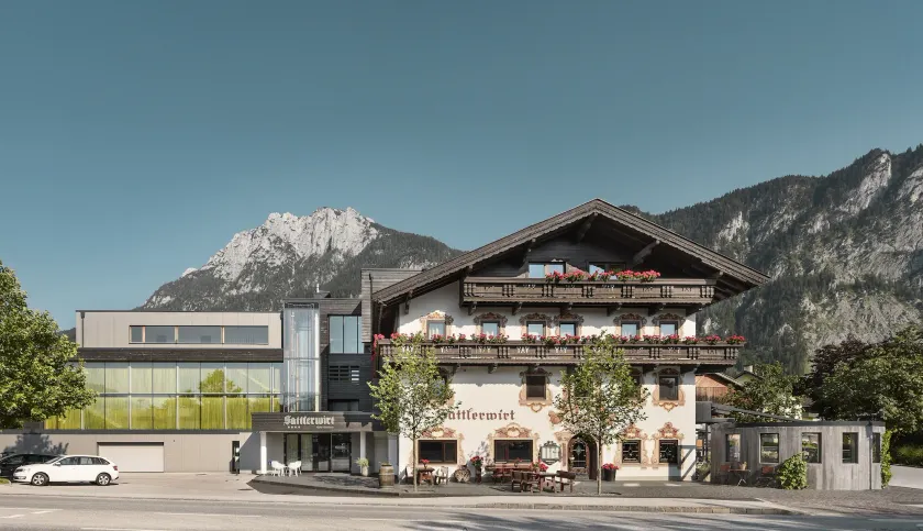 Hotel Wirtshaus Sattlerwirt - Image 1