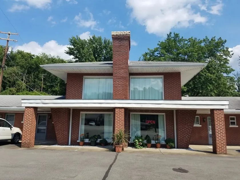 Melody Motor Lodge - Image 1