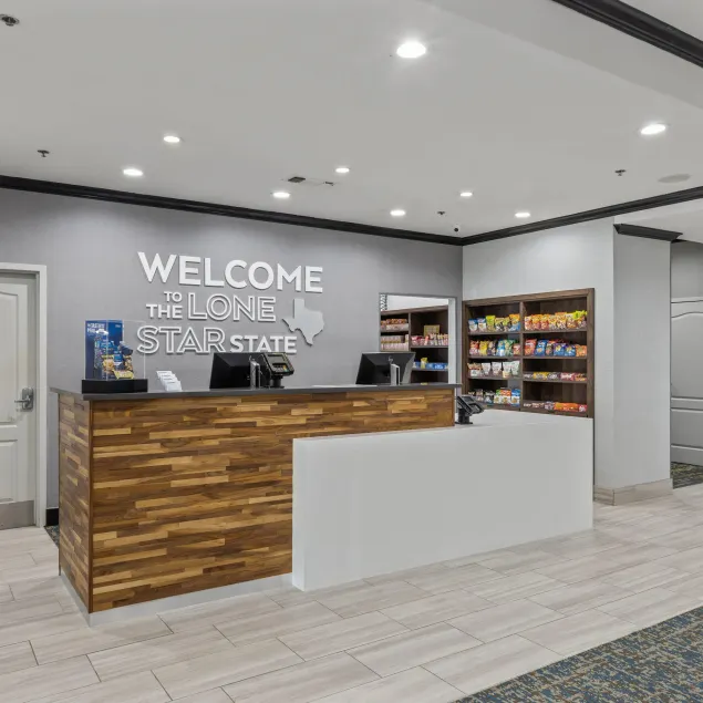 Hampton Inn & Suites Denison - Image 1