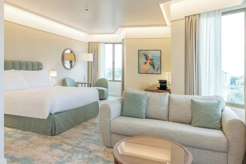 Crowne Plaza Porto by IHG - Image 1