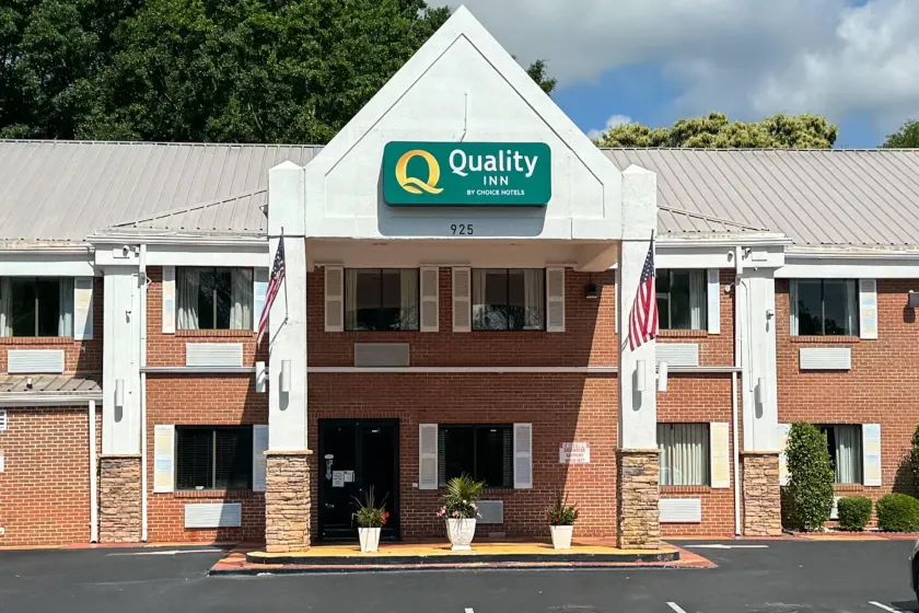 Quality Inn Cedartown - Image 1