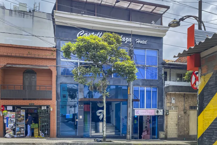 Hotel Castellon Plaza Pereira - Image 1