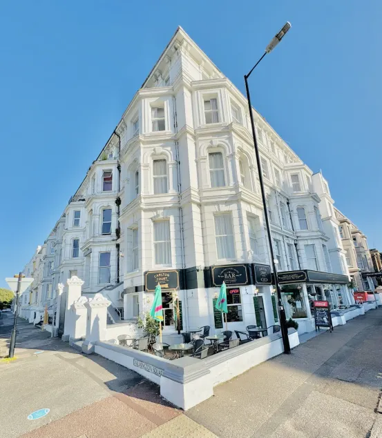 Carlton Court Hotel - Image 1