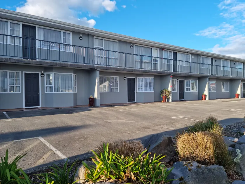 Chevron Motel - Image 1