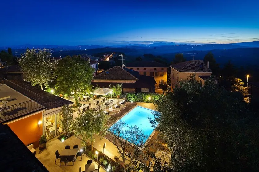 Hotel La Palomba - Image 1