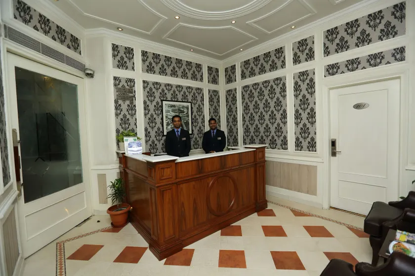 Hotel Bright - Image 1