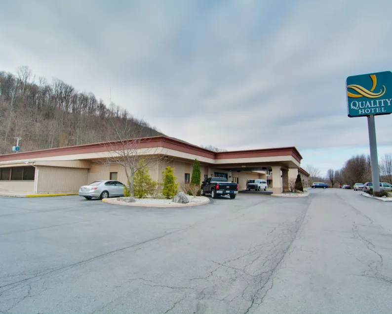 Quality Hotel and Conference Center Bluefield - Image 1