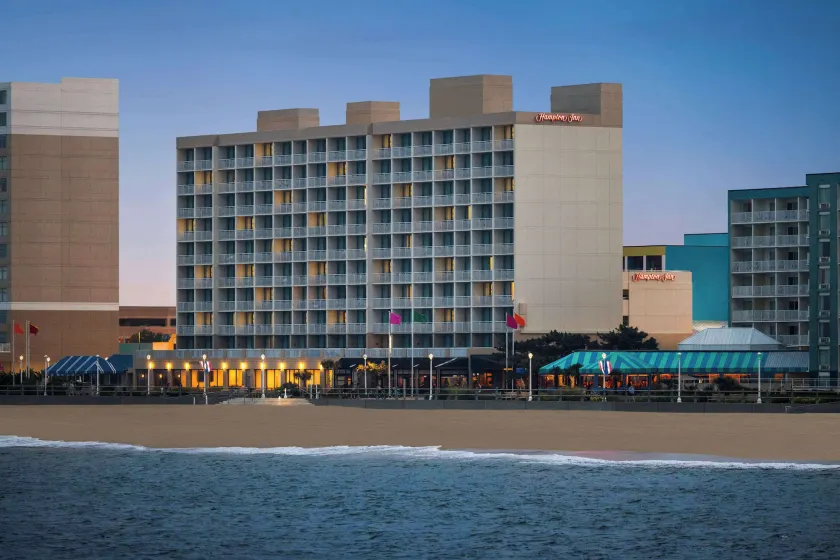 Hampton Inn Virginia Beach-Oceanfront South - Image 1