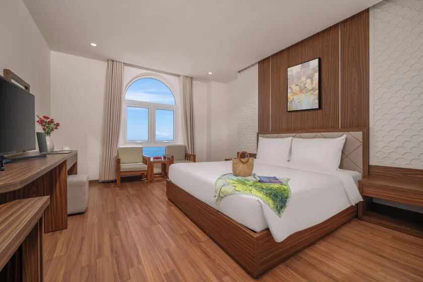 De Lamour Hotel Da Nang - Image 1