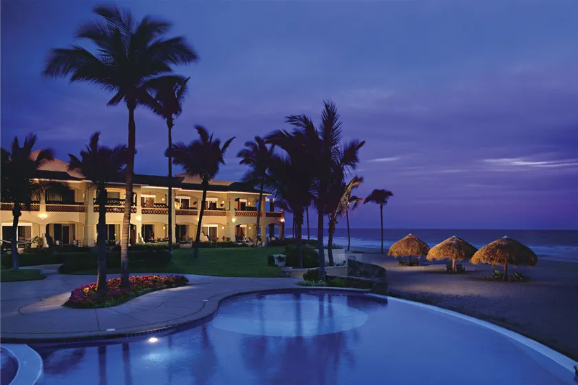 Luxury Suites By Estrella del Mar - Image 1