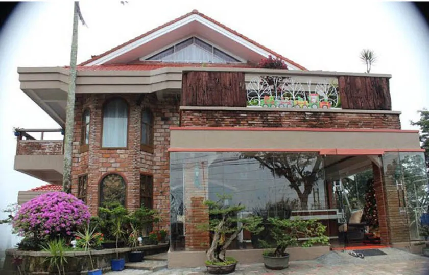 F8 Bed and Breakfast - Image 1