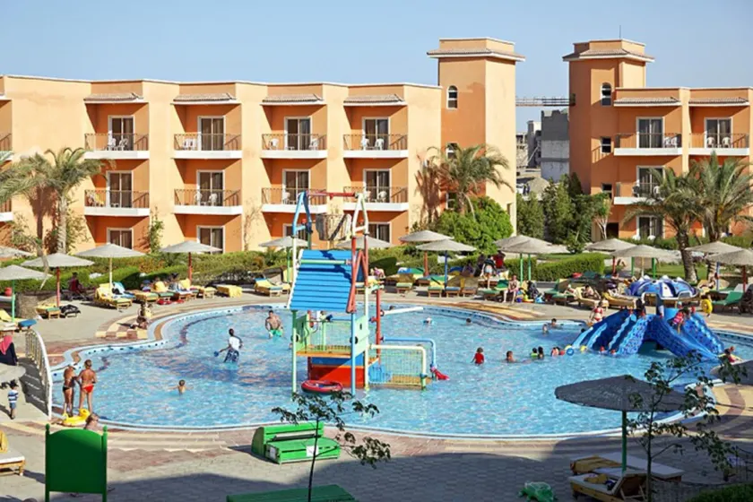 Three Corners Sunny Beach Resort - Image 1