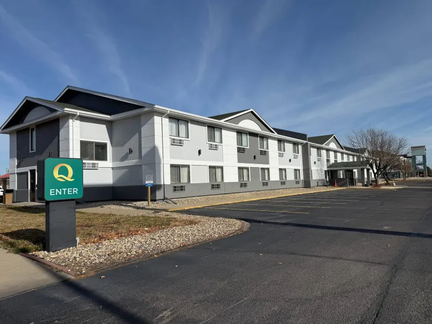 Quality Inn & Suites Sioux Falls South - Image 1