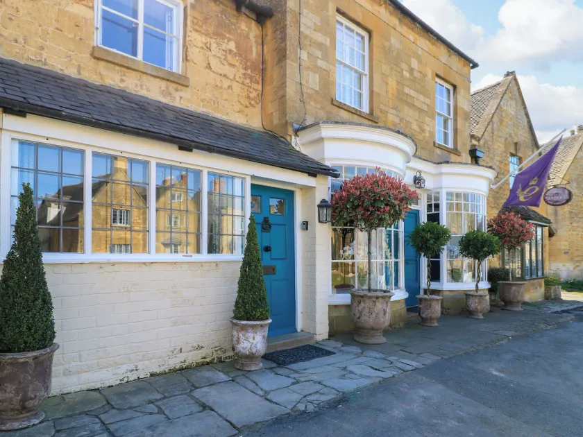 The Cottage at Broadway - Image 1
