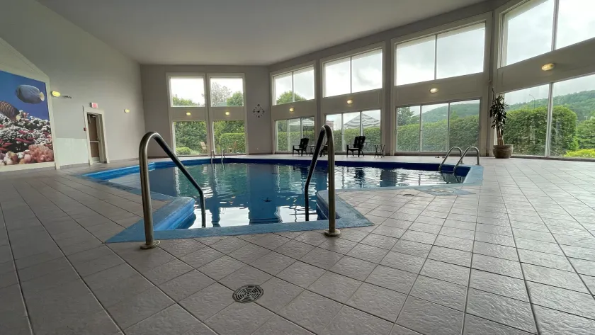 Hotel Vacances Tremblant - Image 1