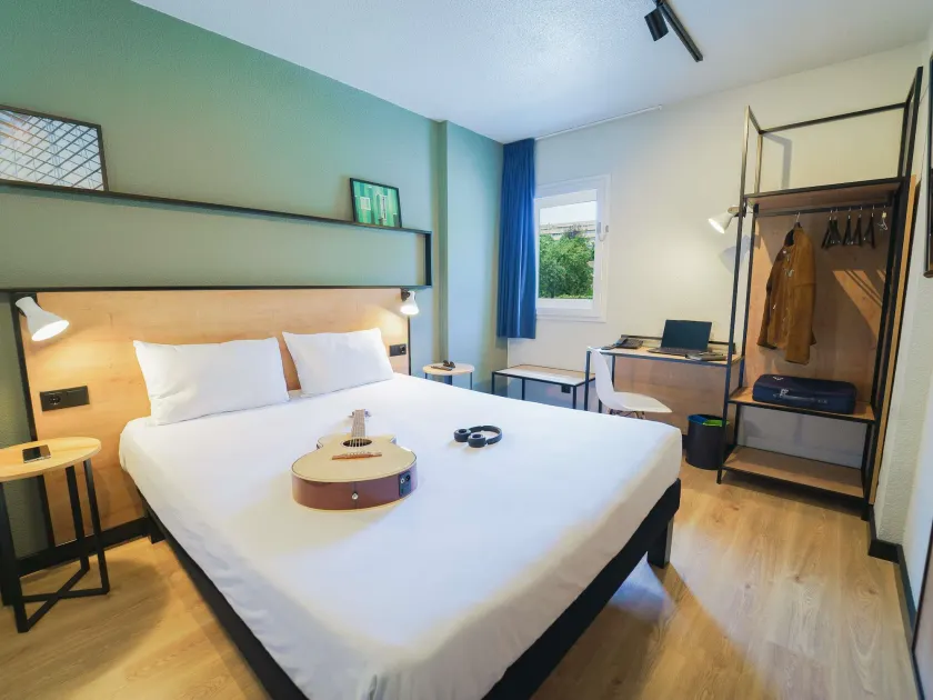 ibis Guimarães Centro - Image 1