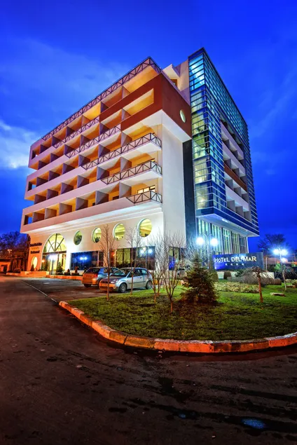 Hotel Del Mar & Conference Center - Image 1