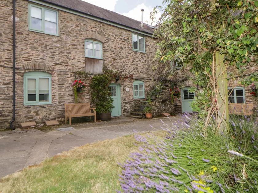 Blackberry Cottage - Image 1