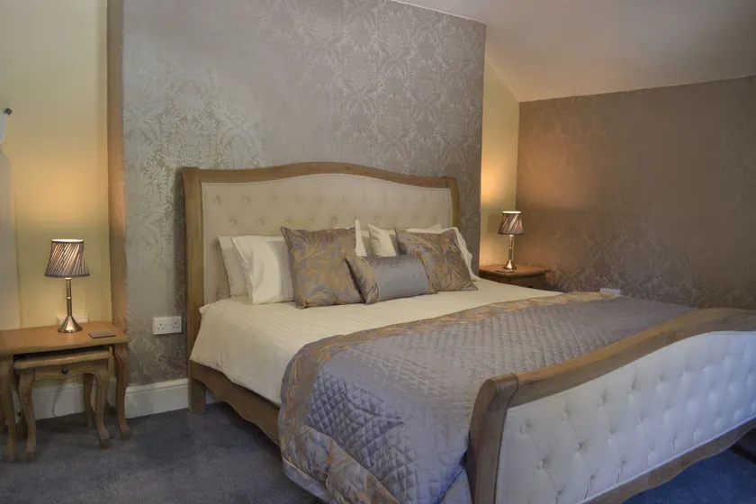 Coed-y-Fron - Image 1