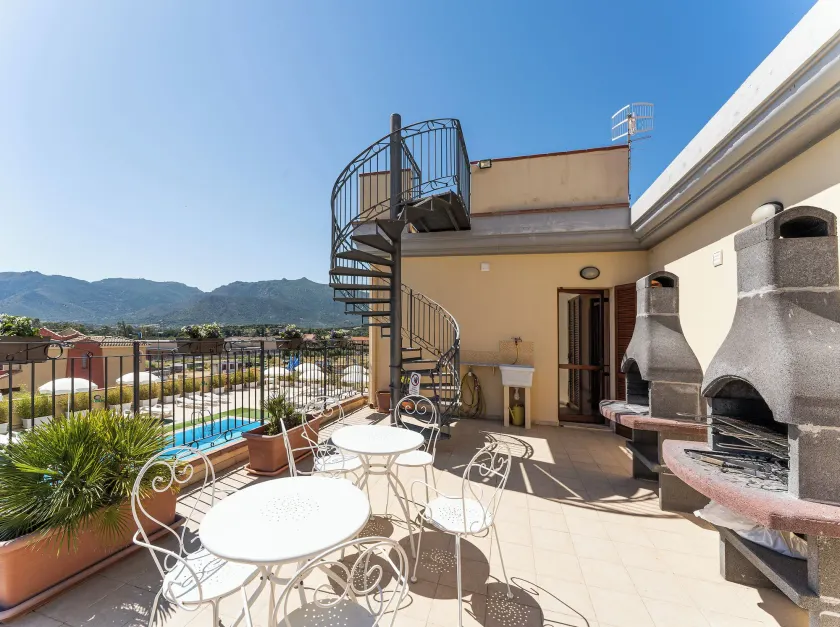 Modern furnished house in Villasimius - Image 1