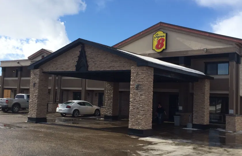 Super 8 North Red Deer - Image 1