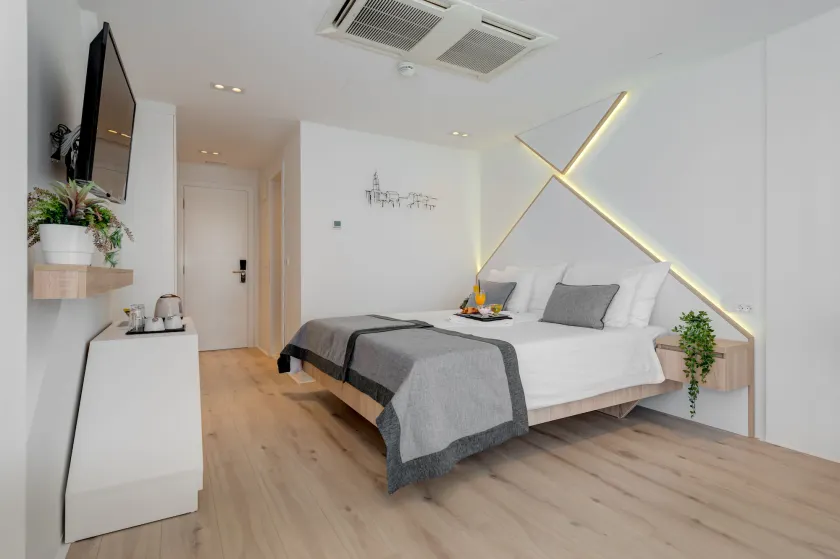Hotel Pax - Image 1