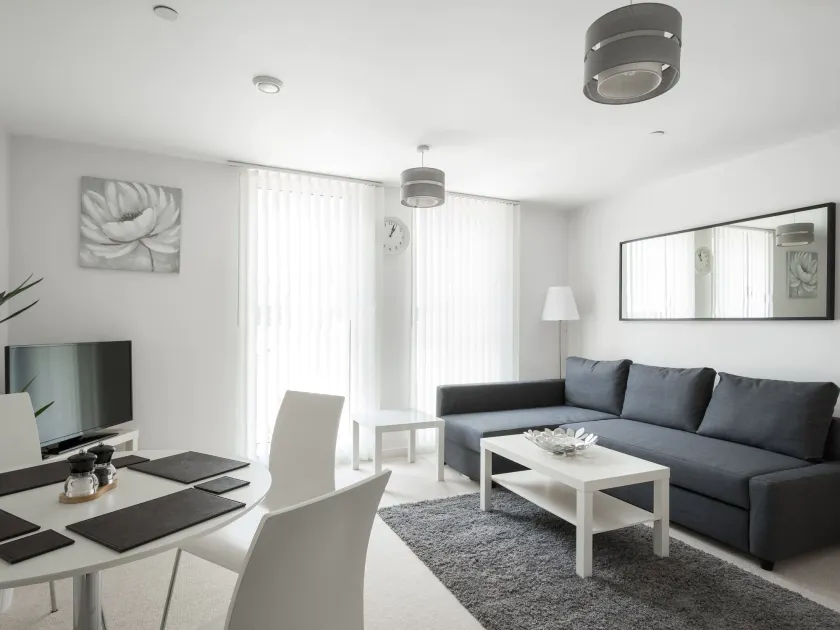 Central View Apartment - Image 1