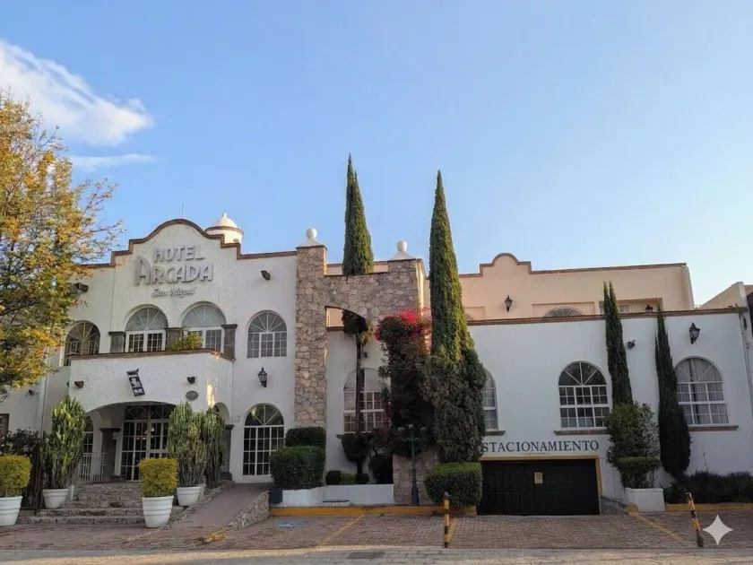 Hotel Arcada - Image 1