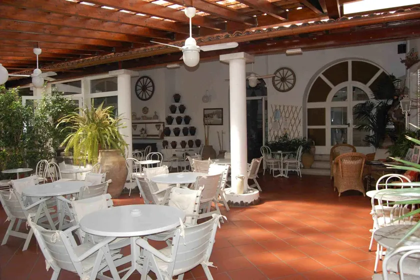 Hotel Villa Augustus - Image 1
