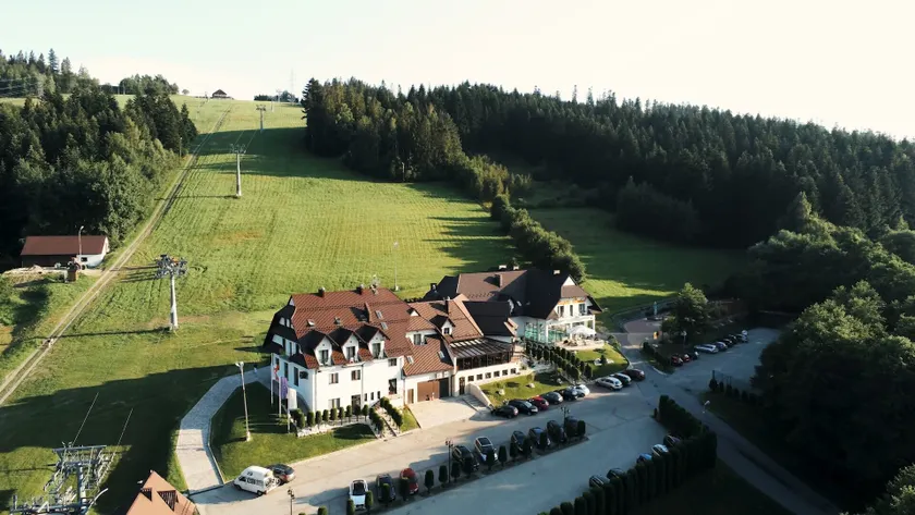 Hotel Kompleks Beskid z basenem i stokiem narciarskim - blisko Babiej Góry - Image 1
