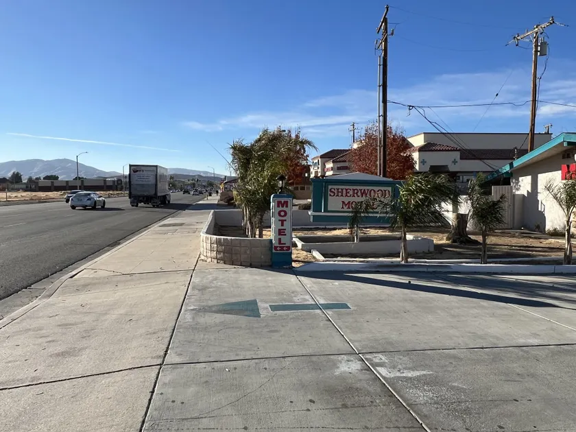 Sherwood Motel - Image 1