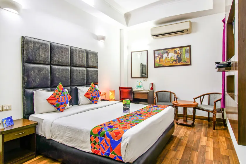 Fabhotel Cameron - Image 1