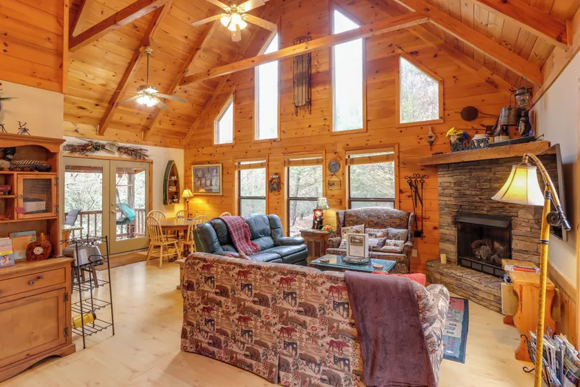 'Creek Bend Escape' w/ Hot Tub + River Views! - Image 1