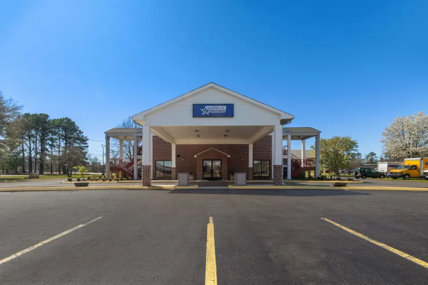 Americas Best Value Inn Edenton - Image 1