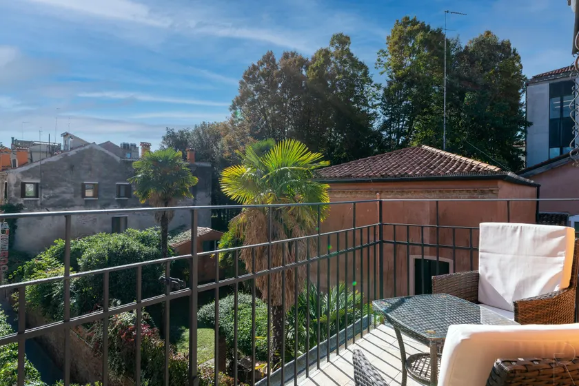 Hotel Villa Rosa - Image 1