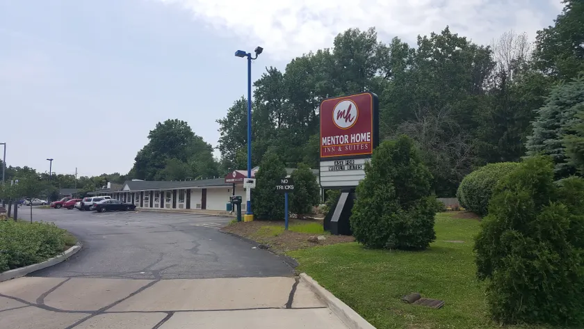 Mentor Home Inn - Image 1