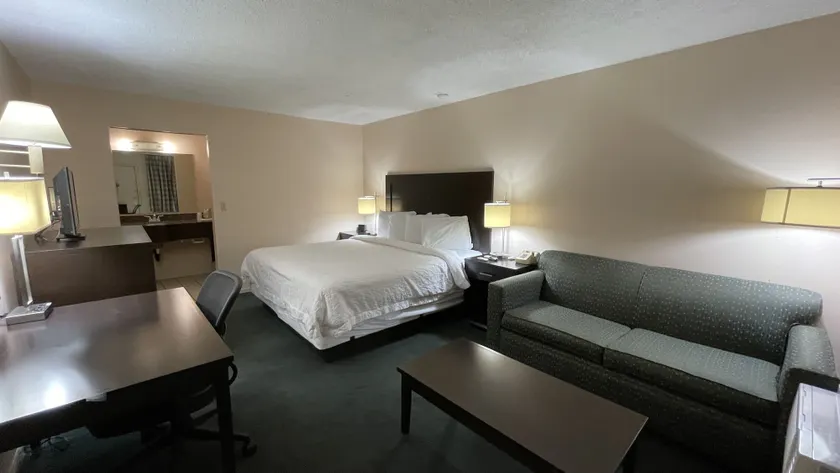 Slumber Inn Of Harrisonville - Image 1