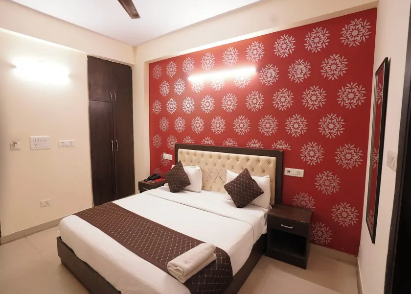 Hotel Tourist Palace - Image 1