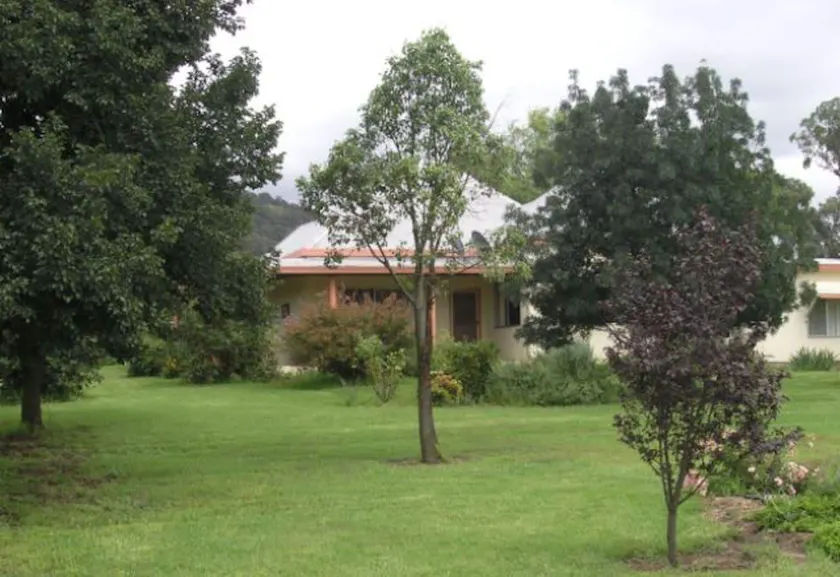 Old Bara Guesthouse - Image 1
