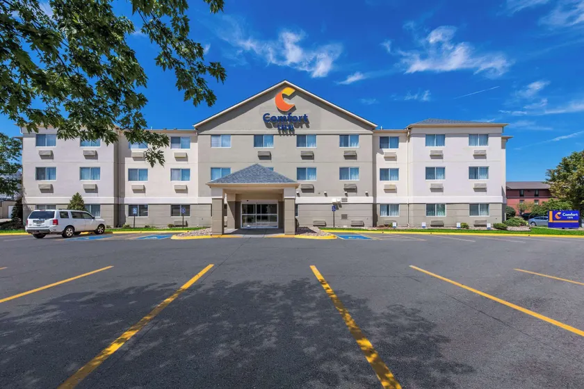 Comfort Inn Wichita East - Image 1