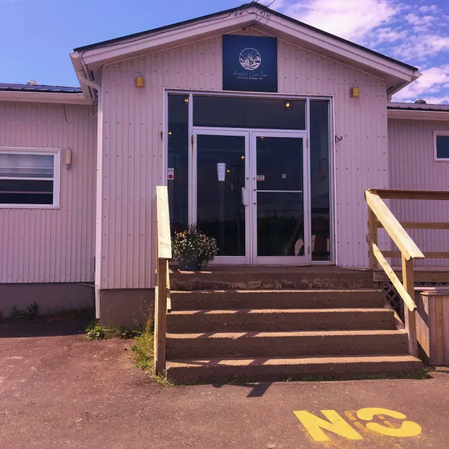 Arnold's Cove Inn - Image 1