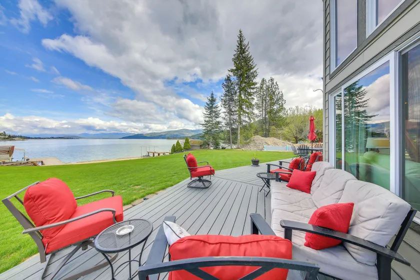 Beachfront Sagle Retreat w/ Boat Dock & Lift - Image 1