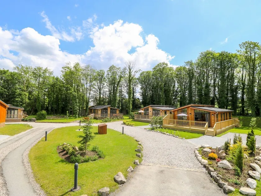 Robin Lodge - Image 1